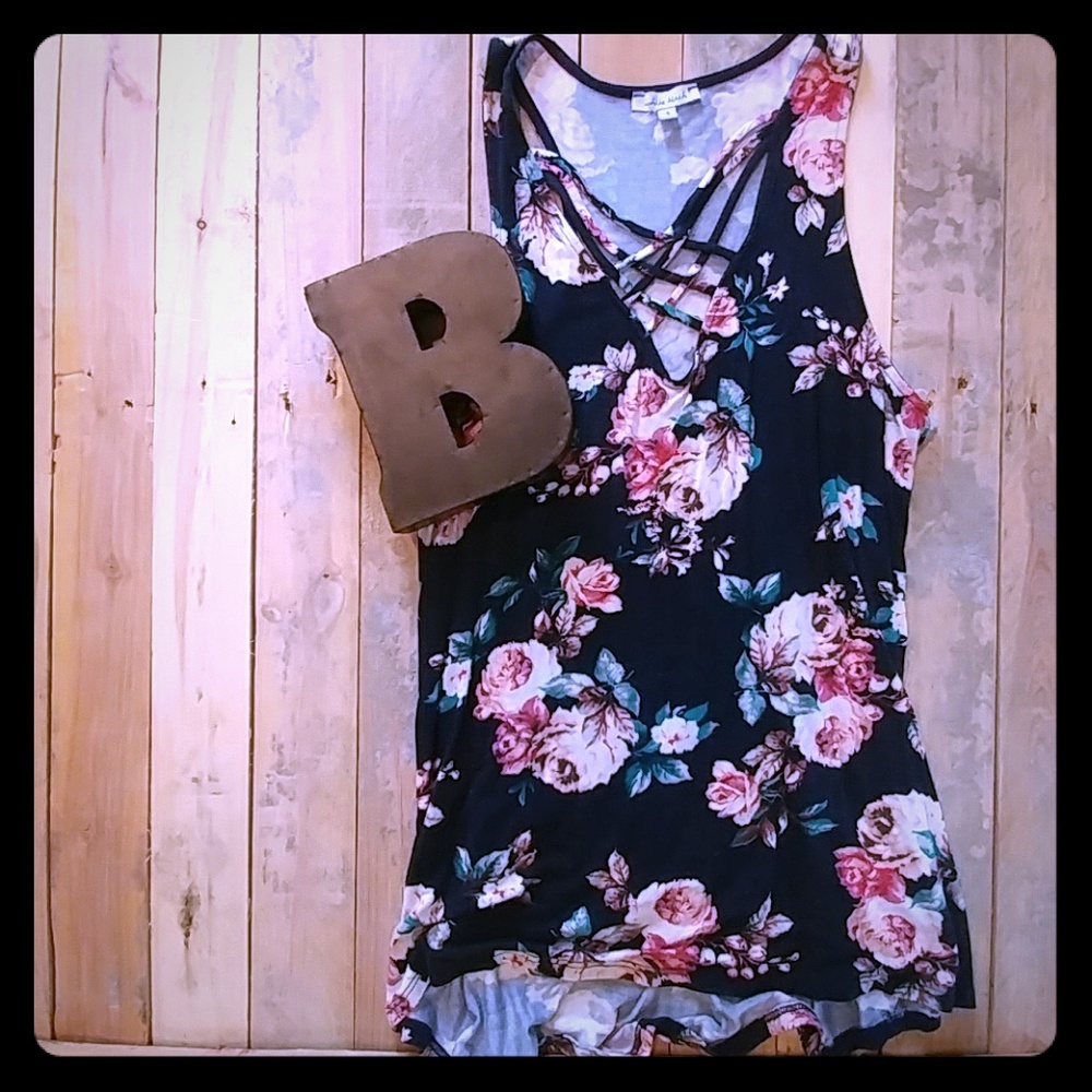 Boutique flowered top